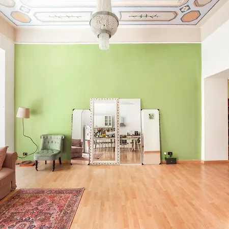 Апартаменты The Bright Maraja Centro Luxury Boutique Retreat Рим