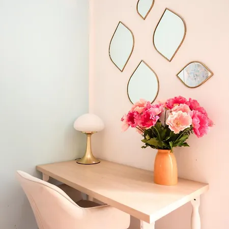 Апартаменты The Bright Maraja Centro Luxury Boutique Retreat